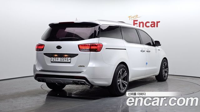 Kia Carnival из Кореи Encar