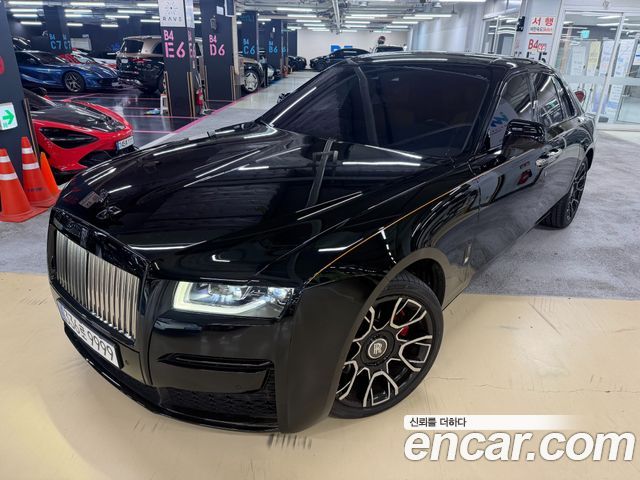 Rolls-Royce Ghost 6.7 V12 Black Badge — пробег 28 000 км — фото 2 из 5