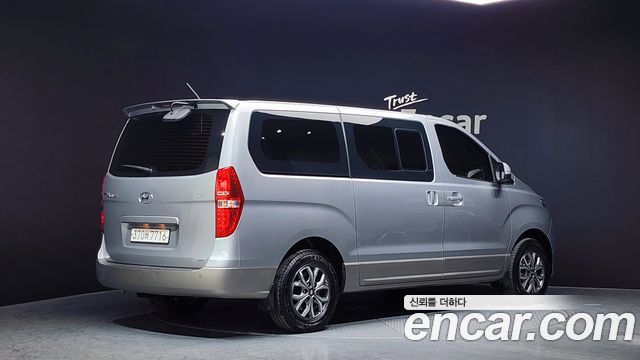 Hyundai Starex 4WD Urban 9-Seater Premium Special — пробег 181 369 км — фото 2 из 5