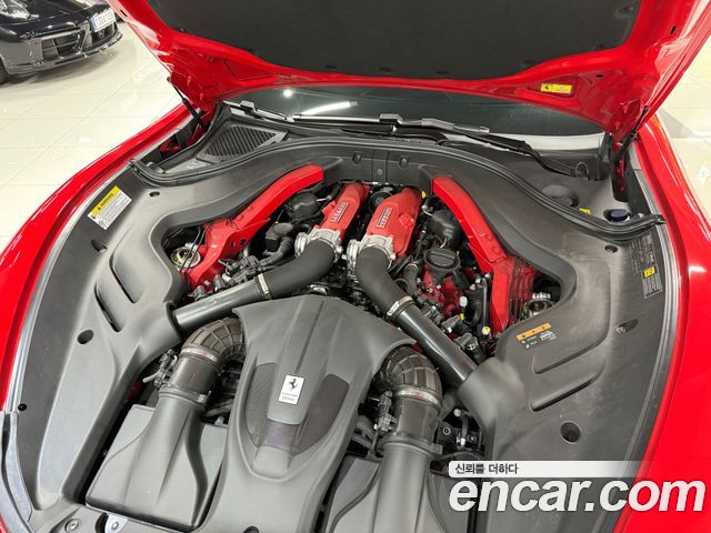 Ferrari Roma 3.9 — пробег 12 900 км — фото 5 из 5