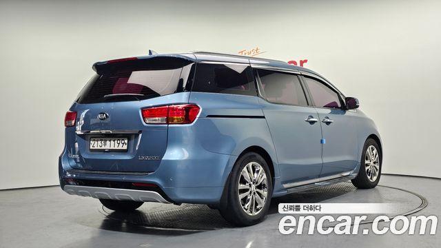 Kia Carnival из Кореи Encar