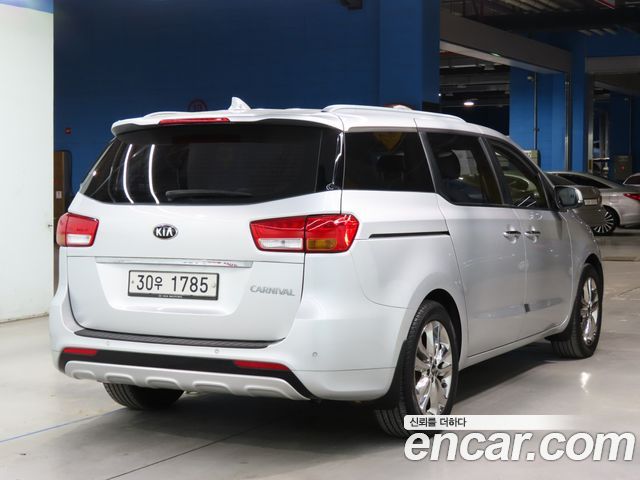 Kia Carnival из Кореи Encar