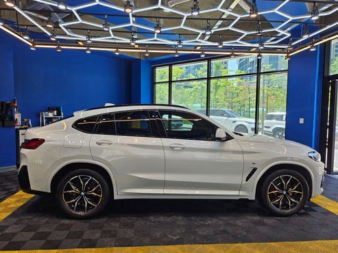 BMW X4 xDrive20i M Sports Pro — пробег 31 000 км — фото 4 из 5