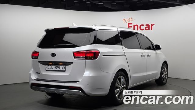 Kia Carnival из Кореи Encar