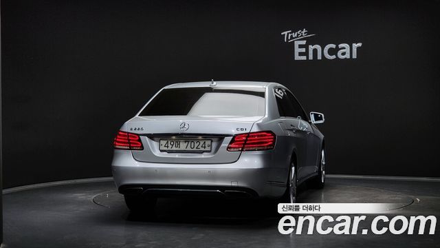 Mercedes-Benz E-Class из Кореи Encar