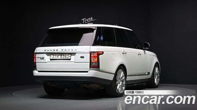 Land Rover Range Rover 5.0 SC Vogue SE — пробег 117 080 км — фото 2 из 5