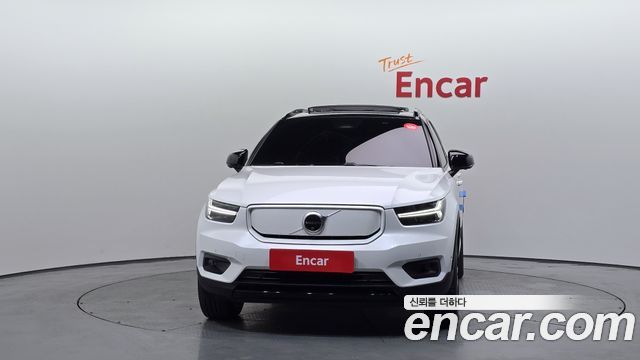 Volvo XC40 Twin Ultimate — пробег 93 160 км — фото 3 из 5