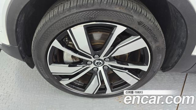 Volvo XC40 Twin Ultimate — пробег 93 160 км — фото 5 из 5