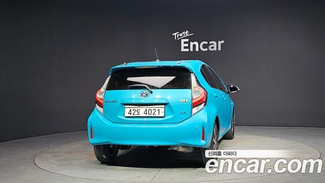 Toyota Prius из Кореи Encar