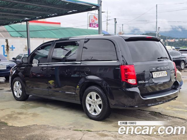 Dodge Grand Caravan 3.6 — пробег 157 675 км — фото 5 из 5