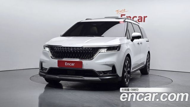 Kia Carnival 9-Seater Signature — пробег 17 277 км — фото 3 из 5