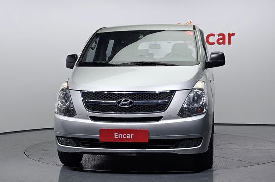 Hyundai Starex 12-Seater Wagon CVX Luxury — пробег 142 537 км — фото 3 из 5