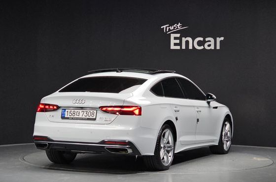 Audi A5 40 TFSI Quattro Sportback — пробег 32 196 км — фото 2 из 5