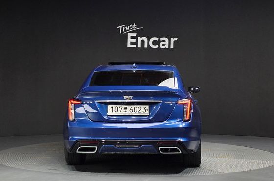 Cadillac CT5 2.0 Sport — пробег 75 757 км — фото 4 из 5