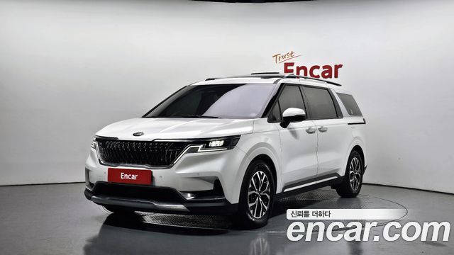 Kia Carnival 9-Seater Signature — пробег 72 956 км — фото 1 из 5