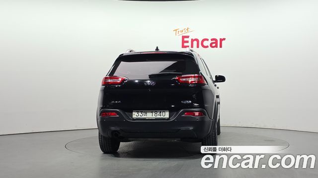 Jeep Cherokee 2.4 Longitude High AWD — пробег 106 464 км — фото 4 из 5