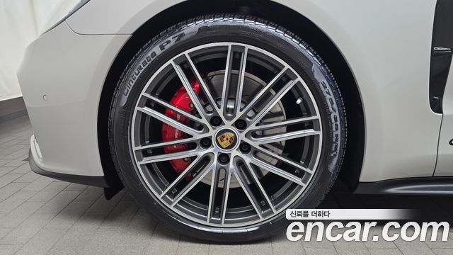 Porsche Panamera 4.0 GTS — пробег 8 598 км — фото 5 из 5