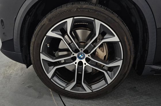BMW X5 xDrive 45e xLine — пробег 89 455 км — фото 5 из 5