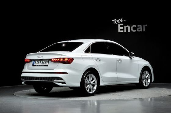 Audi A3 40 TFSI — пробег 2 571 км — фото 2 из 5
