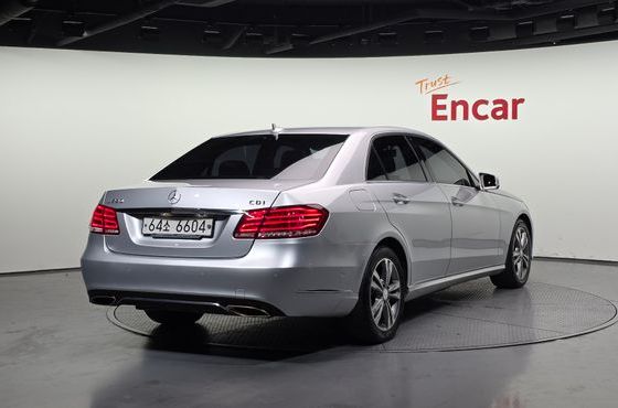Mercedes-Benz E-Class E220 CDI Avantgarde — пробег 149 476 км — фото 2 из 5