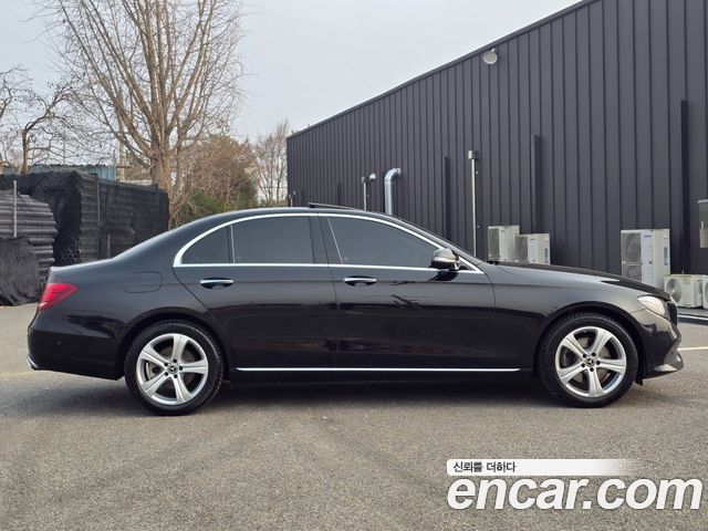 Mercedes-Benz E-Class из Кореи Encar
