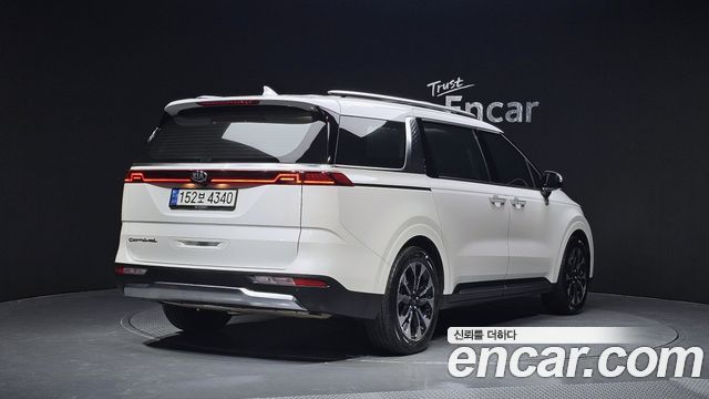 Kia Carnival из Кореи Encar