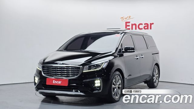 Kia Carnival 9-Seater Luxury — пробег 66 602 км — фото 1 из 5