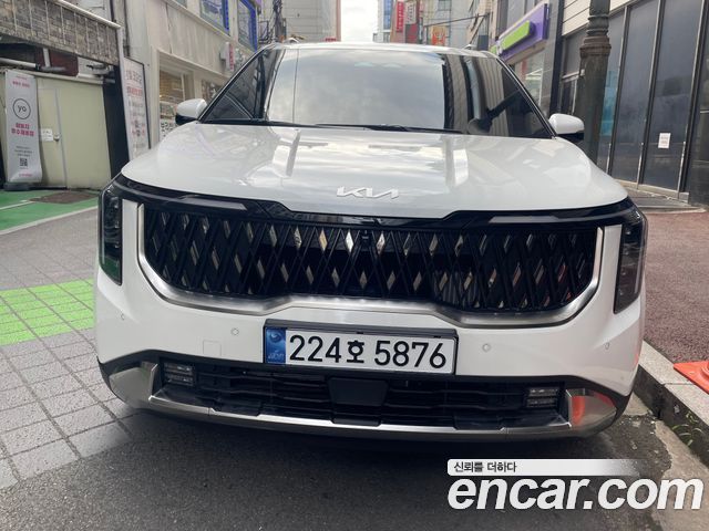 Kia Carnival HEV 9seater Signature — пробег 10 500 км — фото 2 из 5