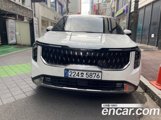 Kia Carnival HEV 9seater Signature — пробег 10 500 км — фото 3 из 5