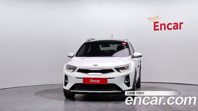 Kia Stonic из Кореи Encar