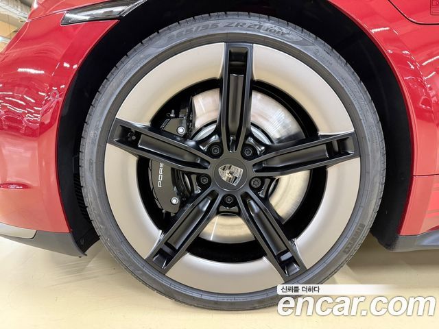 Porsche Taycan из Кореи Encar