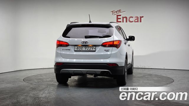Hyundai Santafe Diesel(e-VGT) 2.0 4WD Exclusive — пробег 142 902 км — фото 4 из 5