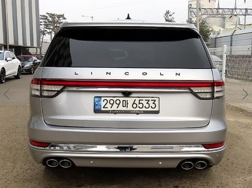 Lincoln Aviator 3.0 Black Label AWD — пробег 190 699 км — фото 4 из 5