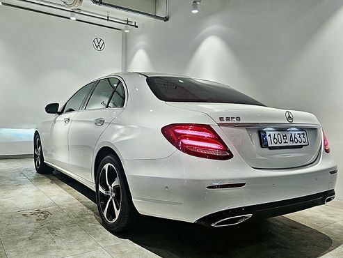 Mercedes-Benz E-Class E250 Avantgarde — пробег 48 387 км — фото 2 из 5