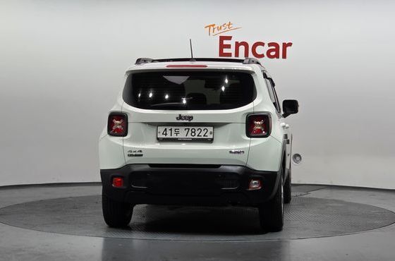 Jeep Renegade 2.0 Diesel Longitude AWD — пробег 70 519 км — фото 4 из 5