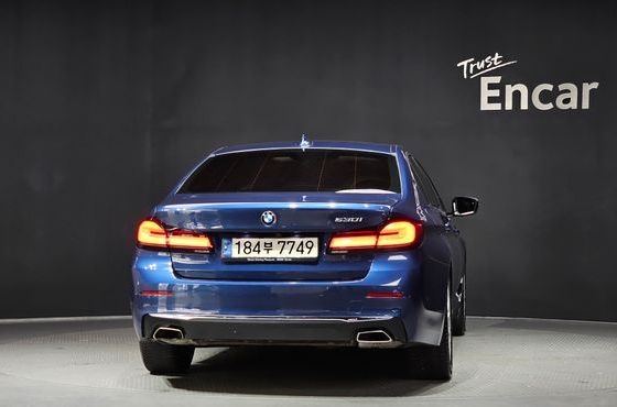 BMW 5-Series 530i Luxury — пробег 56 375 км — фото 4 из 5