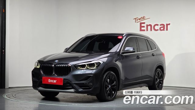 BMW X1 xDrive 20i Advantage — пробег 49 822 км — фото 1 из 5