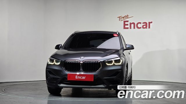 BMW X1 xDrive 20i Advantage — пробег 49 822 км — фото 3 из 5