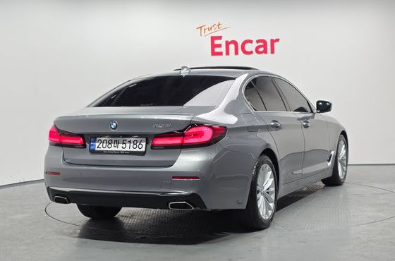 BMW 5-Series 520i Luxury — пробег 23 431 км — фото 2 из 5