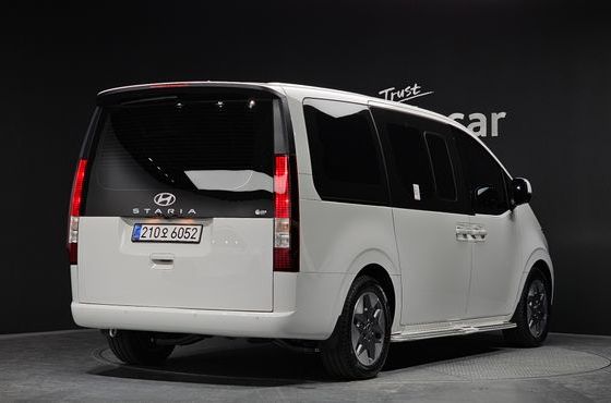 Hyundai Staria Tourer 9-Seater Modern — пробег 1 170 км — фото 2 из 5