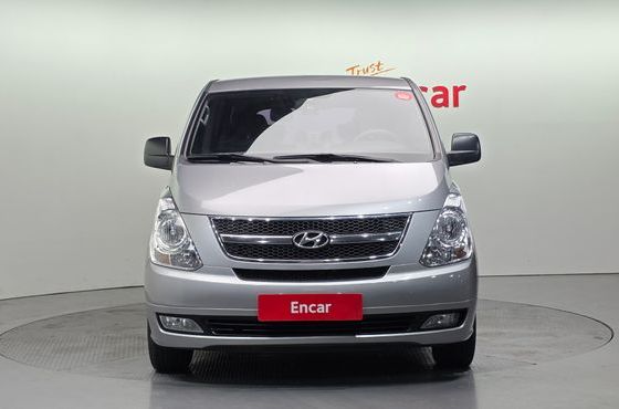 Hyundai Starex 11-Seater Wagon CVX Luxury — пробег 107 685 км — фото 3 из 5