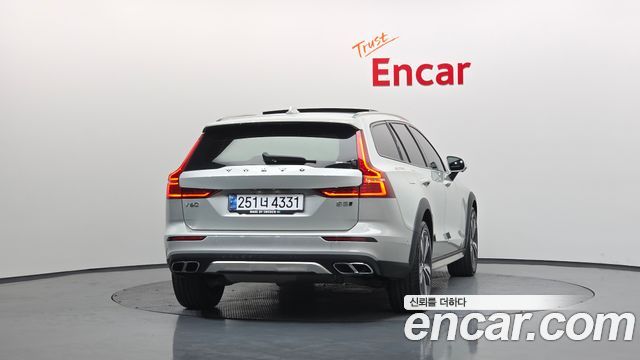Volvo V60 из Кореи Encar