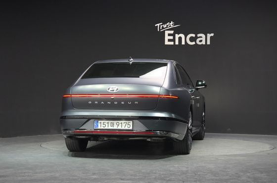 Hyundai Grandeur 3,5 Gasoline 4WD Calligraphy — пробег 38 045 км — фото 4 из 5