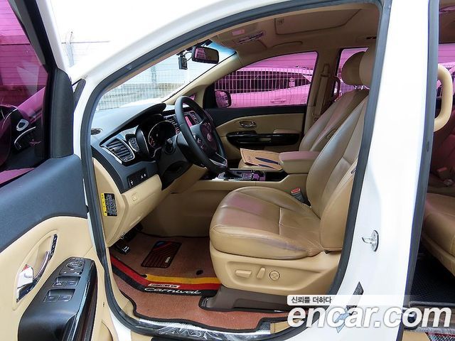 Kia Carnival из Кореи Encar