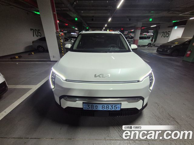 Kia EV3 Long Range 2WD Earth — пробег 3 400 км — фото 1 из 5