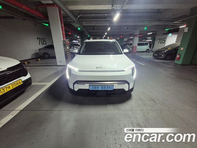 Kia EV3 Long Range 2WD Earth — пробег 3 400 км — фото 3 из 5