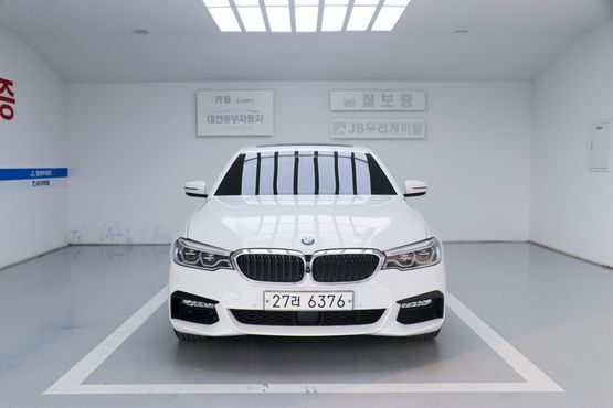 BMW 5-Series 530i M Sport Package Plus — пробег 93 190 км — фото 2 из 5