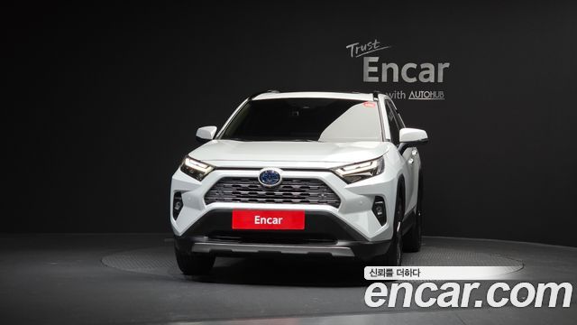 Toyota RAV4 2,5 4WD Hybrid LTD — пробег 32 265 км — фото 3 из 5