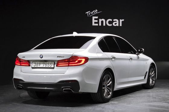 BMW 5-Series 530i xDrive M Sport Package Plus — пробег 131 142 км — фото 2 из 5