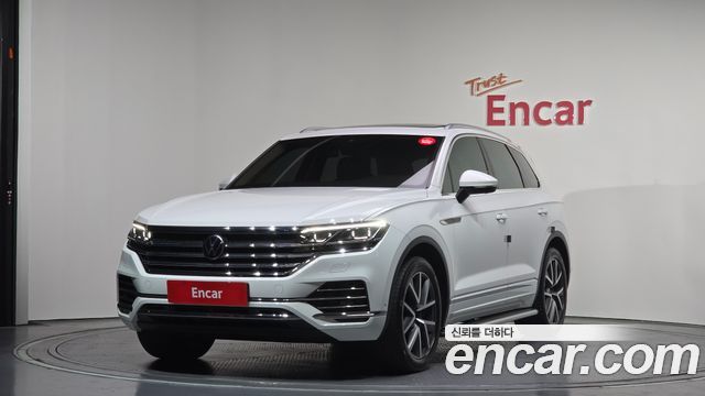 Volkswagen Touareg 3.0 TDI Prestige — пробег 33 327 км — фото 1 из 5